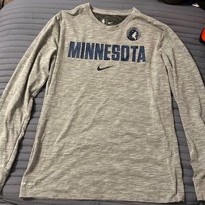 Nike Minnesota Basketball shirt (M)